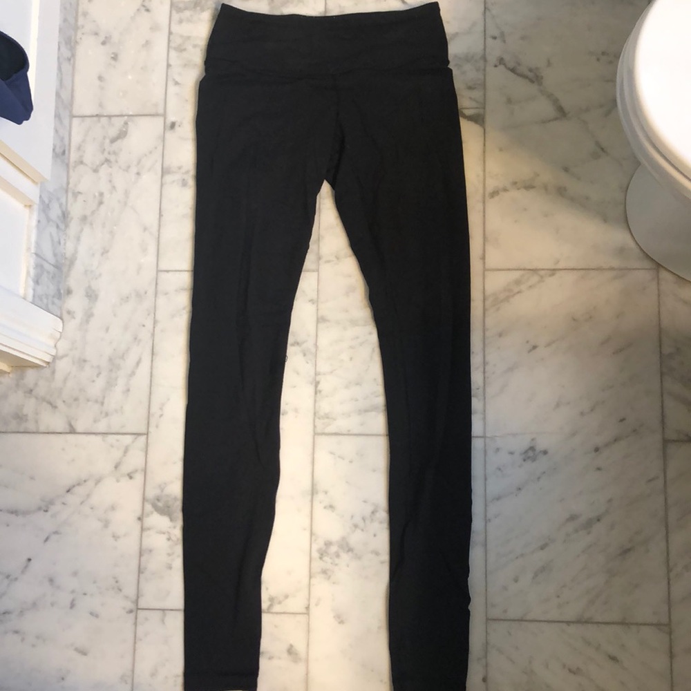 Black Lululemon leggings